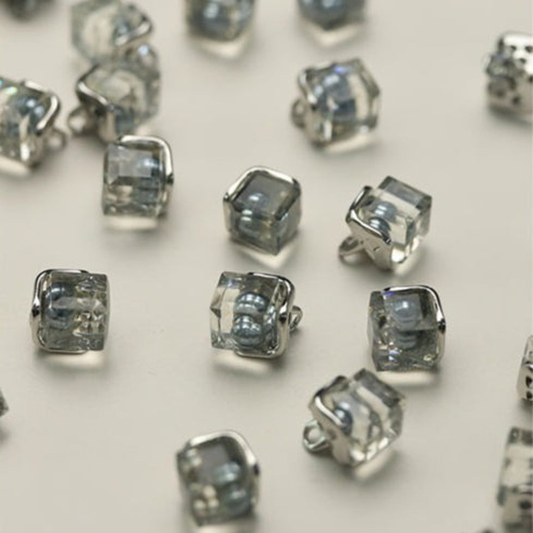 Black orb clear square shank buttons